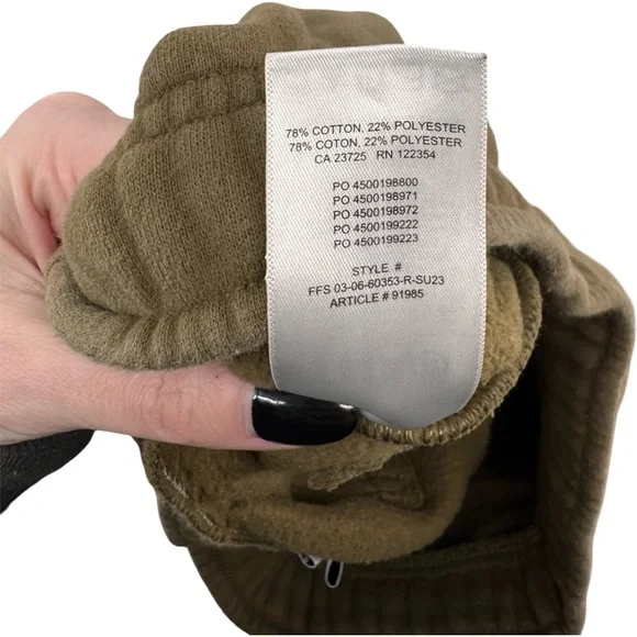 TNA by Aritzia Sweatfleece Cargo Jogger Sweats - Picture 10 of 11